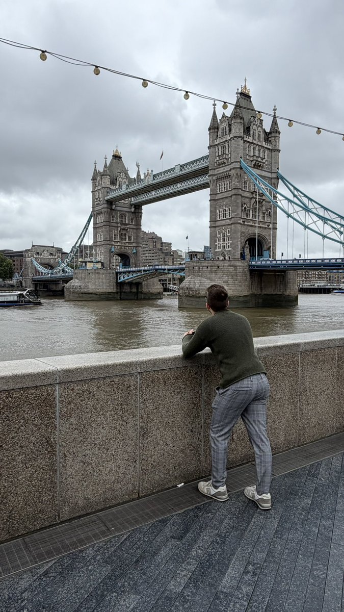 badgal_boy's tweet photo. Que bonita es Londres ✨ https://t.co/Bqg5uDEYOR