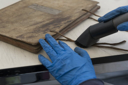 ArchivesnatFr's tweet photo. 📜 En cette Journée internationale des #archives, nous rendons hommage à toutes celles et ceux qui œuvrent à préserver notre mémoire collective et les transmettent aux générations futures.
#JournéeInternationaleDesArchives #ArchivesNationales https://t.co/6uh2D2rcrM