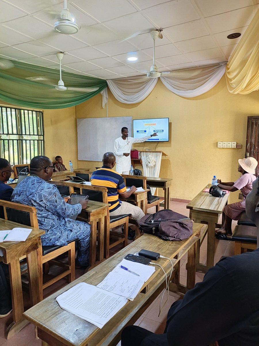 ChimaChristian_'s tweet photo. We were on the last leg of our tour of Nigeria. We went to 17 out of Nigeria's 36 States in one trip. I routed the Ibadan to Abuja leg of the tour through Niger State.

My goal was to experience Kwara and Niger States by passing a night in Ilorin, another night in Minna, and then Abuja.

There is a shorter and "safer" route, but I was tired of experiencing Nigeria only from a map, or flying over cities. I really wanted on-the-ground experience, and God granted my request.

We were in Ogbomosho area of Oyo State when the car broke down. I looked for the nearest hotel or guest house to check in my family, so they can go rest while I find a mechanic.

For context, my wife, our three children aged 9 years, 7 years and our newborn who is just six months, and one of my associates was on the trip. So I didn't think it wise to leave them on the road while the car gets fixed.

That's how we checked into a guest house inside Nigerian Baptist Theological Seminary, Ogbomosho. When they checked in, for some reason, I felt like just resting and fixing the car the next day. So I managed to pull the car into the guest house and rested.

I mentioned to a senior friend of mine where I was, and he connected me to his friend whom he served with some 32 years ago. They've not met since they left service, but reconnected by telephone a few years ago. And the friend happened to be a senior lecturer in the seminary.

That's how we started receiving bouquets of fruits and food. And quite frankly, I didn't bother fixing the car again. We were enjoying the serenity of the atmosphere, and did not want to break the rhythm.

I have experienced Yoruba hospitality before, but this was on a whole new level. Of all my trips around Nigeria, the one particular place where I get honoured and premium hospitality is the south west. Forget everything, the Yorubas have an unmatched honour and hospitality culture.

We were then invited to a dinner, and we got talking. Our conversations spanned a number of niches, her work, her husband's work, our missionary efforts in Nigeria's Middle Belt region, and a whole lot.

We left that evening with a heart filled with gratitude, and belly filled with good food. The next day, my phone rang, and it was an invitation to teach Mission Strategy as a guest lecturer to a post-graduate class in the seminary.

After our dinner table conversations, Dr. Adejuwon was convinced that her class will benefit immensely from the work the Lord is doing with us in the mission field. I prayed, gathered my thoughts, and put together my slides all in a few hours.

The testimonies I received from the participants of that guest lecture left me in awe of God. So God was the one working in me all the while both to will and to do. The idea of the road trip was His will.

I thought I was choosing the specific routes to curate a better experience for myself and my family while working simultaneously in those cities. I didn't know it was all His plan.

The car broke down exactly where He wanted it. If it had happened some five minutes earlier, or five minutes later, I would have ended up in a completely different hotel.

He made sure the car broke down exactly in front of the Seminary, and made His connections so He can use me to bless that class.

And afterwards, He brought us safely home.

I took away a very important lesson. When next I am in a "not-so-pleasant" situation, I shouldn't panic. I should calm my spirit down, and allow God do His thing. It was my burning bush moment. If I had not turned to observe the burning bush, I wouldn't have heard the voice.

We ended up staying in Ogbomosho for a whole month. Our otherwise very beautiful stay in this blessed town was punctuated by the kidnap of the school children, which is why it is so painful and personal for me.

If God permits, I'll tell the story another day.

Weeping may endure for the night, but joy comes in the morning.

Africa's morning is at hand. 

Chima Christian
