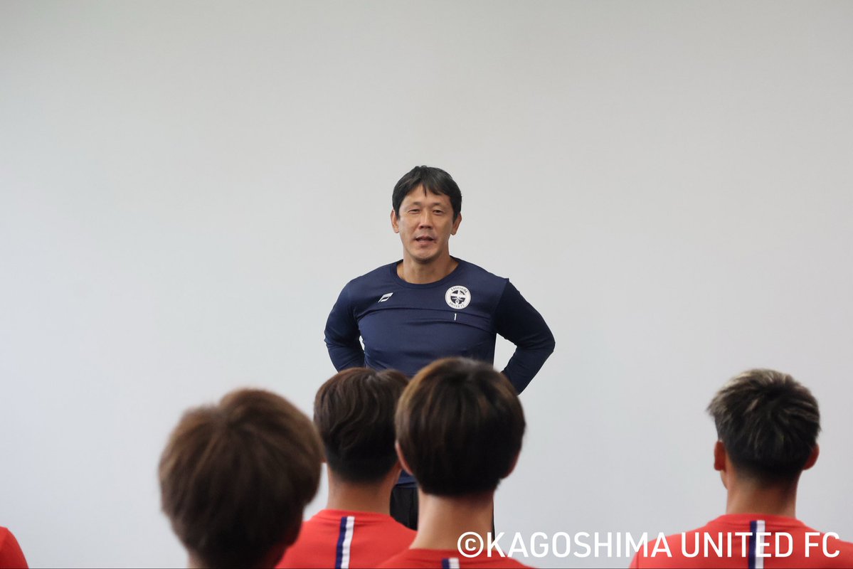 kagoshimaufc's tweet photo. ／
解団式と
クラブハウスの清掃をおこないました🧹
＼

チームが秋田から戻り、解団式を行いました。
その後、選手・スタッフ全員で、日頃の感謝の気持ちを込めてクラブハウスの清掃を実施しました。

本日をもって、今シーズンのトップチームの全活動が終了いたしました。
百年構想リーグ期間、熱く支えてくださった皆さま、本当にありがとうございました。

#鹿児島ユナイテッドFC