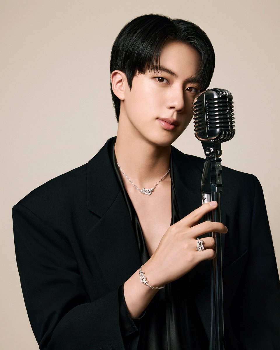 jinnieslamp's tweet photo. FRED JEWELRY OFFICIAL 

“Embrace audacity, note by note.
FRED’s Global Brand Ambassador, Jin of BTS transforms each performance into an expression of strength and elegance, adorned with Force 10 iconic collection.”

FRED JEWELRY PRINCE JIN
#JinxFREDJewelry #FREDJewelry 
#FREDParis #Force10 @FREDjewelry