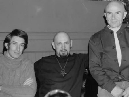 NickHintonn's tweet photo. Jacques Vallee, one of the world’s top ufologists, is a self-proclaimed Rosicrucian. Rosicrucians believe Satan is just a necessary force that pushes humanity to evolve. The force that balances it out is Lucifer. Here is Vallee sitting with Anton LaVey. https://t.co/Ixf8hzKLq6