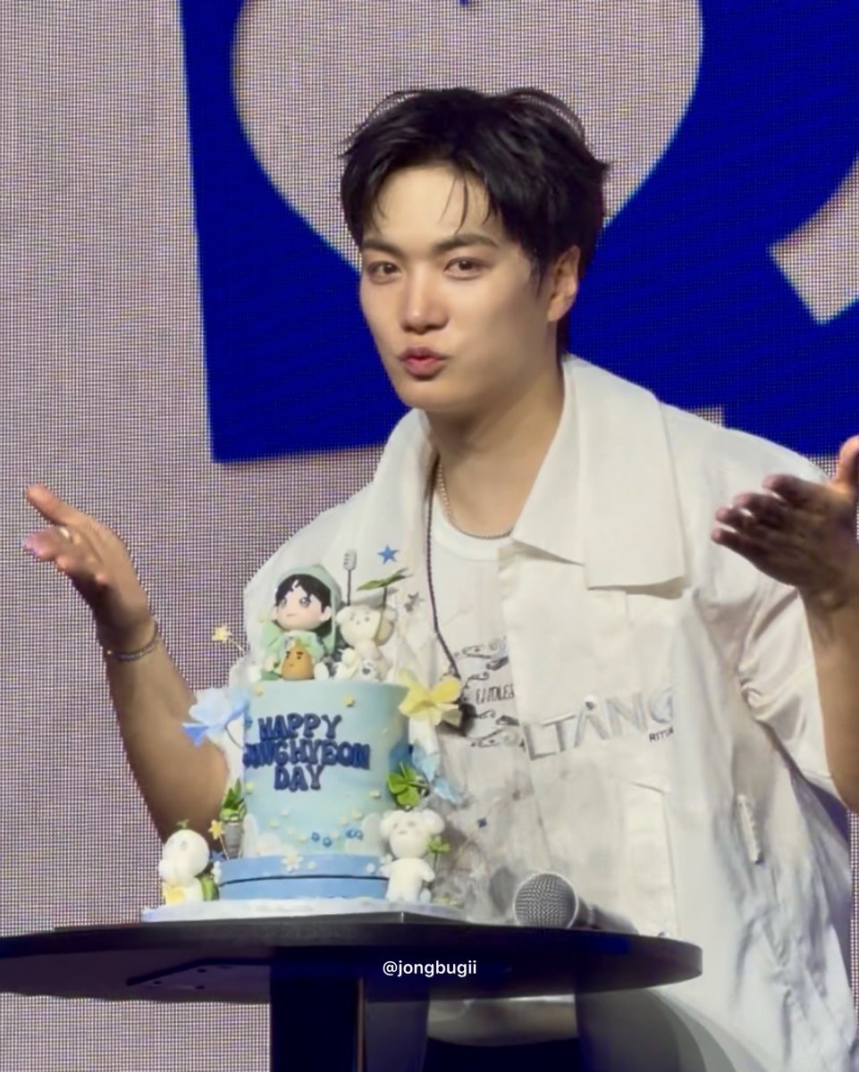 jongbugii's tweet photo. 260607 COMING HOME IN HONG KONG 

생축 💙 종현시! 

#김종현 #KIMJONGHYEON
#HAPPY_JONGHYEON_DAY
#종현이_계절을_앤유가_축하해 https://t.co/3tqC85lG7c
