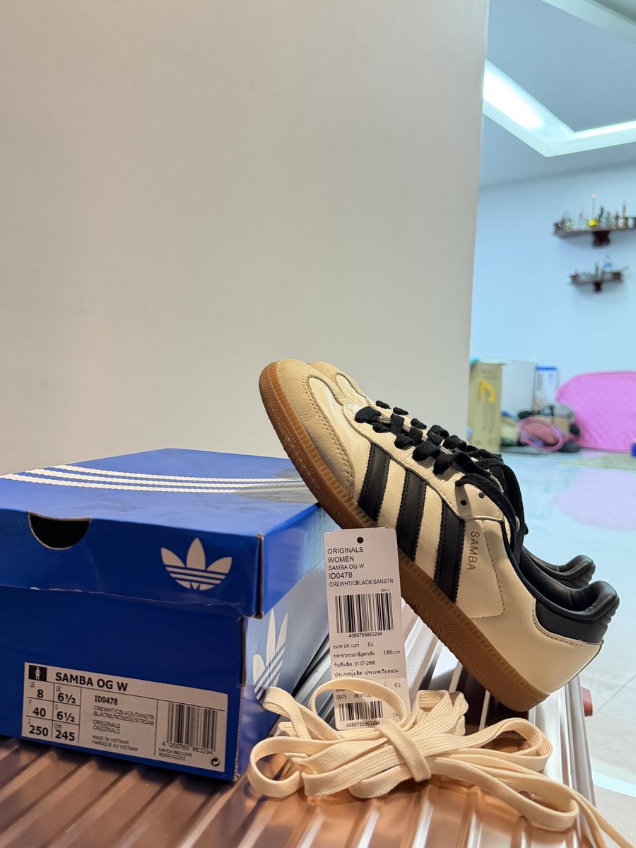 PheXnusr's tweet photo. ส่งต่อ adidas samba สีครีม size 6.5 UK สีฮิตตลอดกาล
(39-40) ซื้อจากช้อปไทย อปก ครบ + สายสีครีมใส่ไปแค่1 ครั้ง  

📍2,950รส  เพิ่มเติมdmงับ

#ส่งต่อadidas #adidas #samba #ส่งต่อรองเท้า #ส่งต่อของใช้ #รองเท้า https://t.co/zbYEddG890