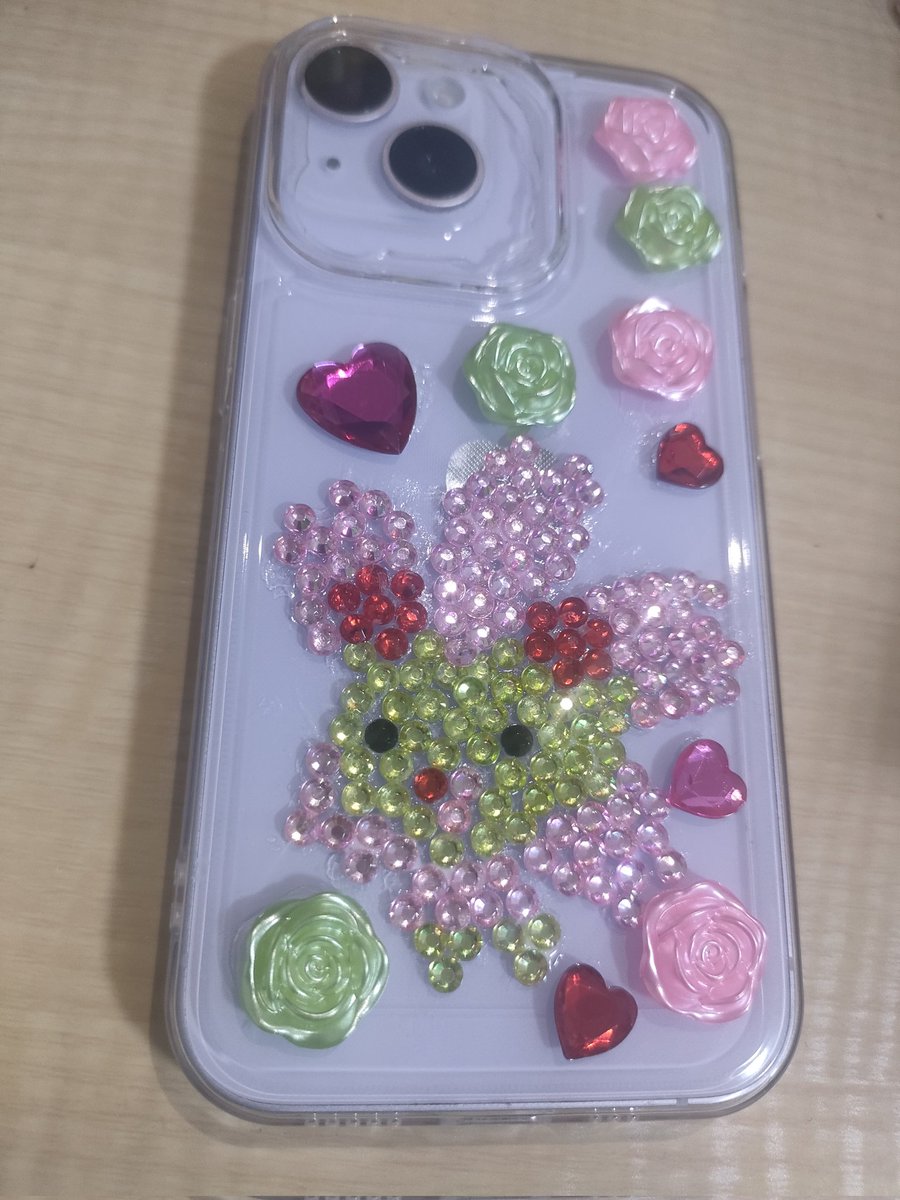 anzuno_X's tweet photo. 新しくチェリムのスマホケース作ったけど、ケース間違えたし、スマホの色と合ってなくて泣き😭
でもチェリム好きだから良し(˶ 'ᵕ'˶) https://t.co/qwJM131aE9