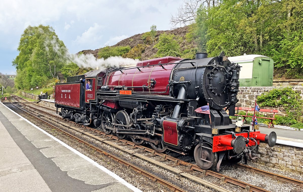 vicwhittamITV's tweet photo. The first steam locomotive to be converted to run on oil is being unveiled in North Yorkshire. Omaha now runs on Rapeseed oil instead of coal, reducing reliance on fossil fuels in a bid to future-proof the busiest heritage railway in the country. https://t.co/nZHKaFelLX