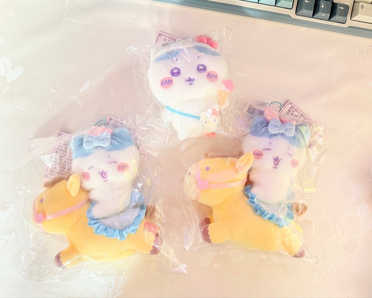 Jayrstore_23's tweet photo. หาบ้านให้น้องที่ขี่ม้า1ก้อนค่ะ น้องสาวซื้อฝากชนกับร้านหิ้ว🥹 ขอปล่อยต่อราคาเท่ากับร้านที่หิ้วมานะคะ แต่ส่งฟรีค่าา

 #ตลาดนัดchiikawa https://t.co/w17qwK27vW