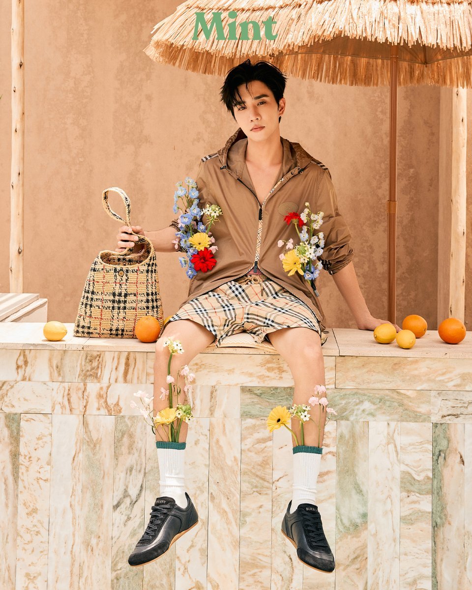 SantaOfficialTH's tweet photo. ฝากเดวิลจิ๋วทุกคนกดไลค์ คอมเมนต์ แชร์ รีโพสต์ เซฟโพสต์ทุกๆช่องทางเลยนะค้าบ🖤🤍

FB : https://t.co/czdgovjp7I
 https://t.co/gI6yZNdqG2

IG: https://t.co/QF1uHBEXXj

https://t.co/vRIupTT0DL

https://t.co/1EtkZGKdgb 

#PerthSantaXMintMagTH 
#MintDigitalCover 
#Burberry 
#PerthSanta 
#PerthTanapon #Santapp
#MintMagTH