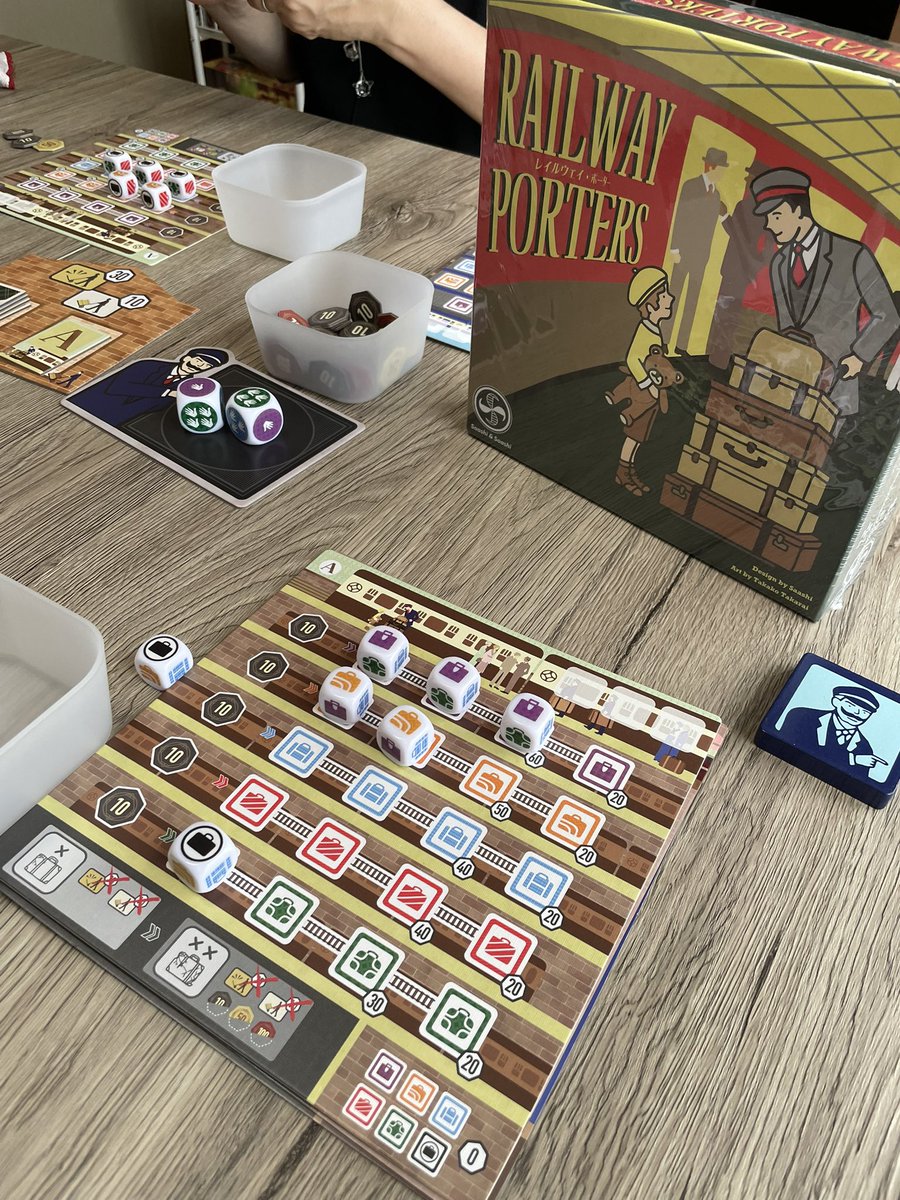 pitragola2's tweet photo. RAILWAY PORTERS

間違いなく面白いダイスゲーム
何度も遊びたくなる仕組みはさすがです。 https://t.co/58DUU78N7p