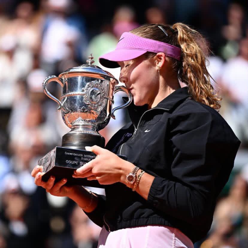 tak_ya_anna's tweet photo. The winners of one of the world’s most prestigious sports tournaments — Roland Garros — became a German player previously accused of domestic violence (the son of Russian emigrants) and a Russian athlete competing under a “neutral” status.

So this is where we are now.

Sports isolation clearly is not working.

And while applying collective responsibility to Zverev would make little sense since he was born in Germany, the entire circus around the so-called “neutrality” of Russian athletes like Andreeva looks completely absurd.

The world keeps saying:
“We kind of see what’s happening… but somehow deal with it yourselves.”

Meanwhile Ukrainian athletes train during war:
under missile attacks,
during blackouts,
in freezing temperatures,
on damaged tennis courts,
while exhausted psychologically and physically.

And at the same time Russian “neutral” athletes continue competing on the world stage almost as if nothing is happening.

This is cynicism at the highest level.

Because neutrality in the face of aggression very quickly turns into normalization.

And when international institutions ignore the reality in which Ukrainian athletes live and survive every day, it becomes not just a sports issue — but a moral one.

It is a denial of basic fairness, dignity, and moral responsibility.

#sport #tennis #war #Ukraine #russia 

@rolandgarros