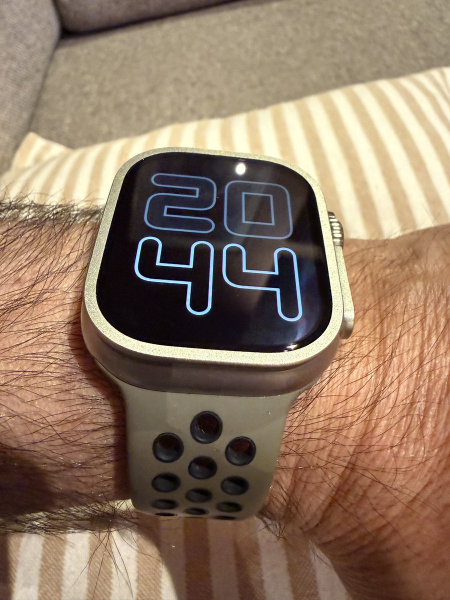 RamonPrunera's tweet photo. Sin duda, uno de los dispositivos de Apple que más me gustan es el Watch Ultra, con dos años y medio conmigo nunca me canso de magnífico reloj. https://t.co/73l2a5FV6f