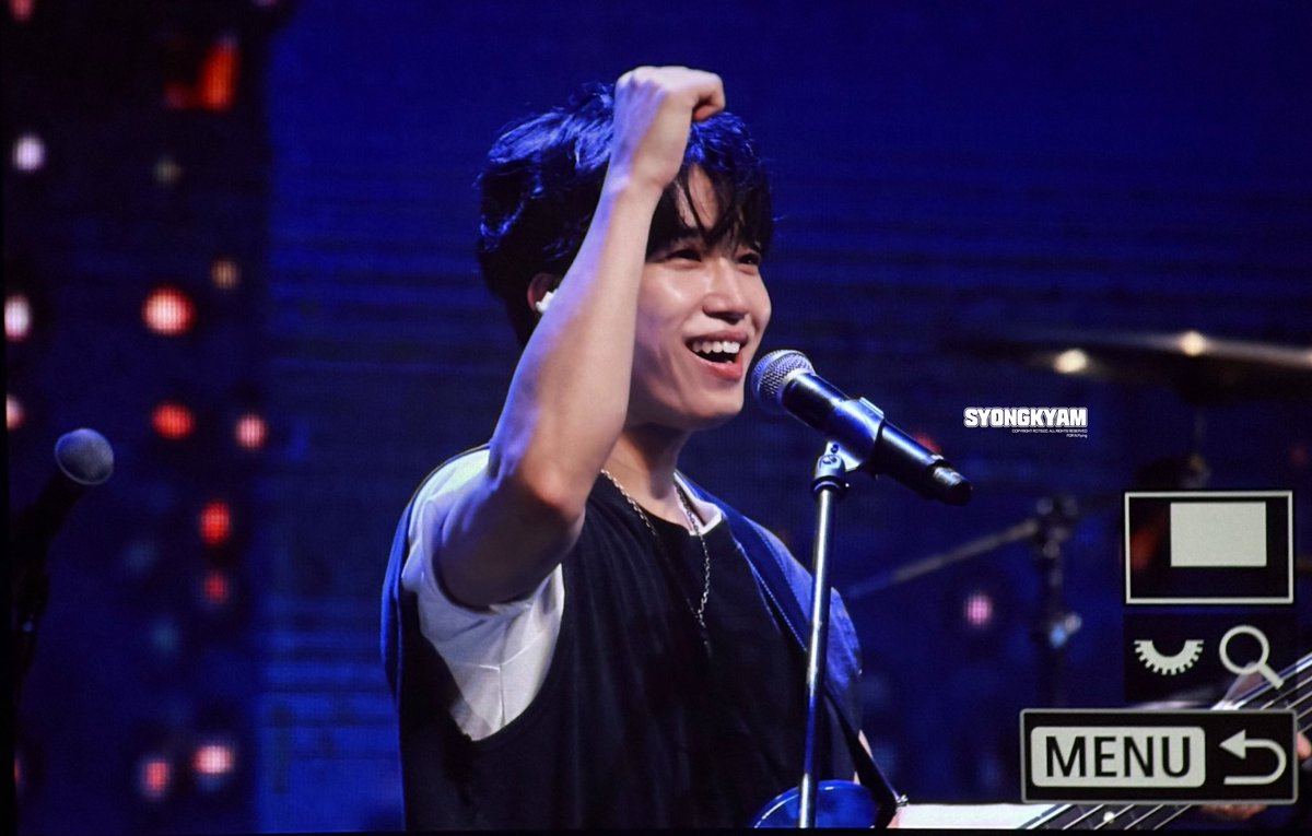 RO71500's tweet photo. 260607 어썸스테이지 in 부산

이것저것 보장하라.
여튼 보장하라.

#엔플라잉 #서동성 https://t.co/xwB1VMmlAc