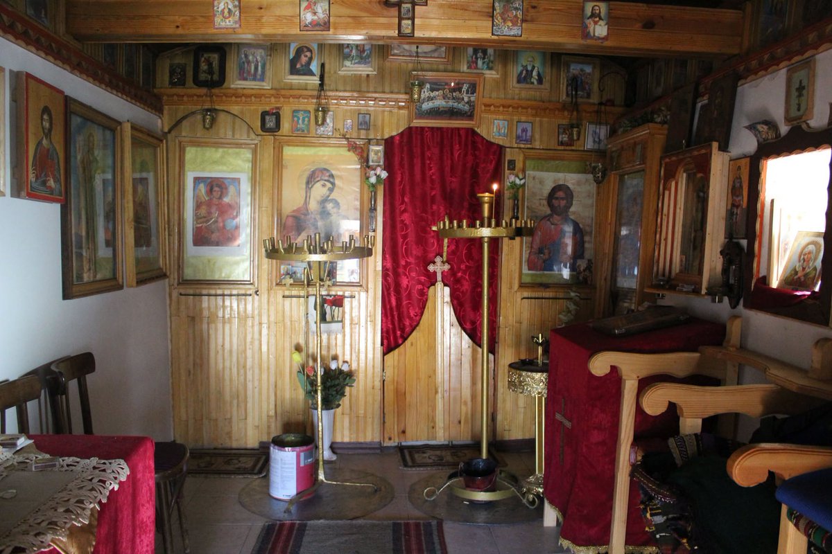 imirchevguide's tweet photo. Параклис "Св. Димитър" (Бакуриановия), намиращ се на скала над Асеновград. Днес покривът е изцяло подновен. https://t.co/yhe5uxOxHA