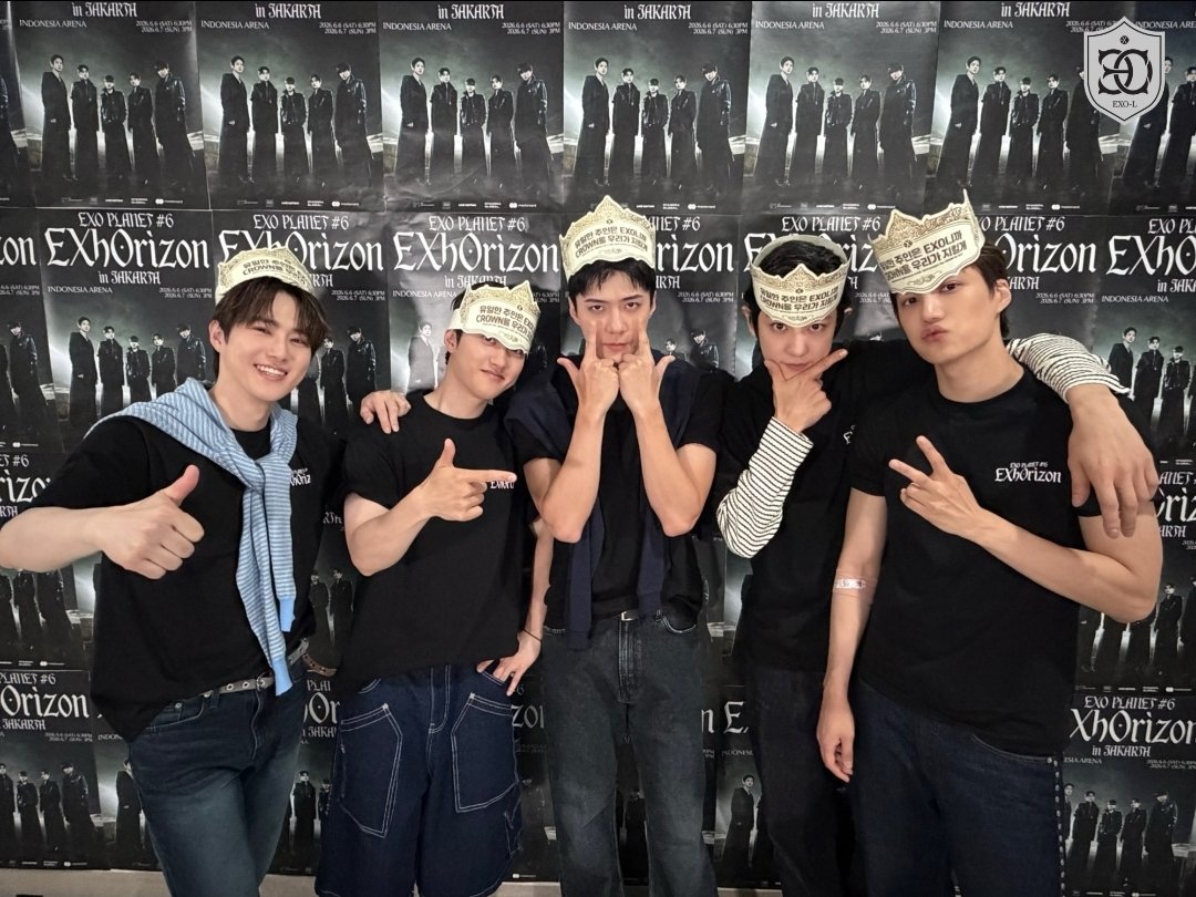 no_loey_no_life's tweet photo. EXO Weverse Update ✨️ https://t.co/r6JESw6Qjq