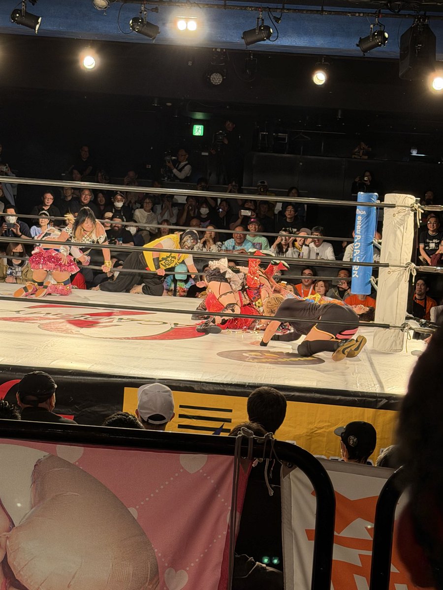 erecomms's tweet photo. 6/6暗黒プロレス組織666
6/7OZアカデミー
新宿FACE
2日連続ラム会長の応援は幸運でした！

どちらも田舎民にはなかなか見れないので、2日で見れてよかったです！
いや、尾崎魔弓さんからのフォール勝ちは痺れました！
#pr666
#ozアカデミー
#みんな大好きラム会長 https://t.co/93rAUEXgDH