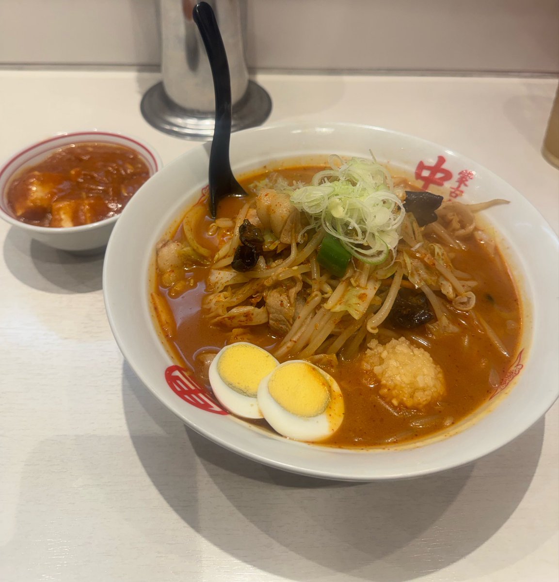 Daichang_0824's tweet photo. 五目味噌タンメン
単品麻婆
#蒙古タンメン中本 https://t.co/FGkQCHkgmM