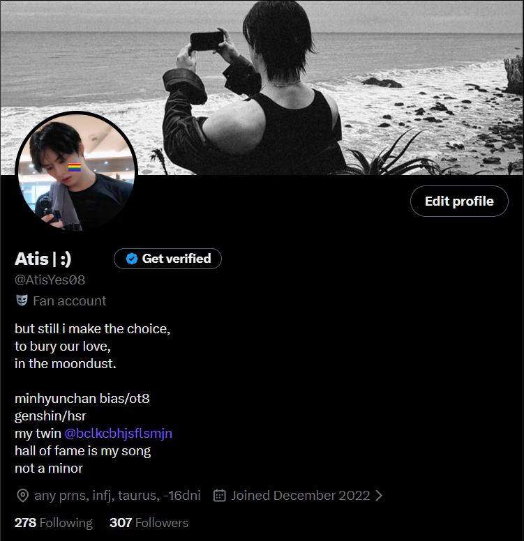 AtisYes08's tweet photo. new layout, remember me oomfs https://t.co/v0zMsKUN7H