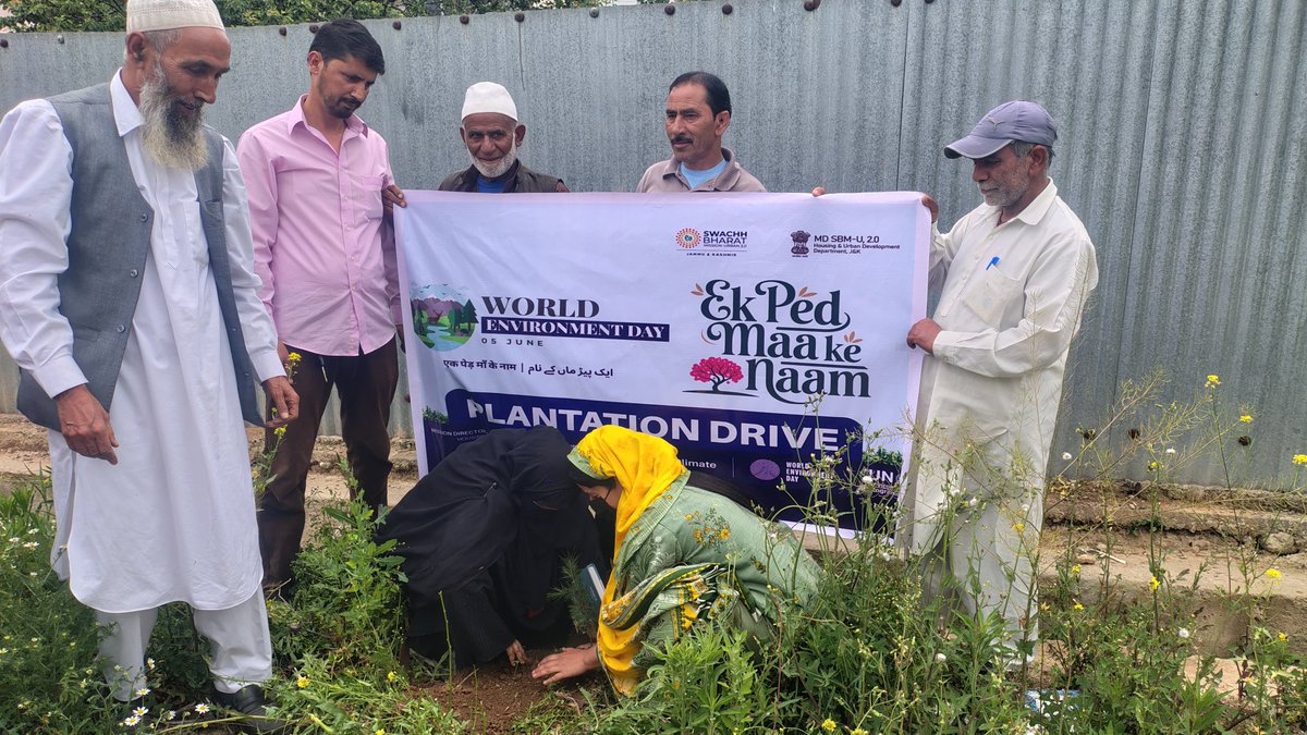 CEOMCBANDIPORA's tweet photo. MC Bandipora marked World Environment Day with a mega plantation drive at MC Office Park, bringing together community members, religious leaders, youth volunteers, and sanitation staff to promote a greener and healthier Bandipora
 @SwachhBharatGov 
@swachhbharat
@moefcc  #WED2026 https://t.co/hSljMqLiZN