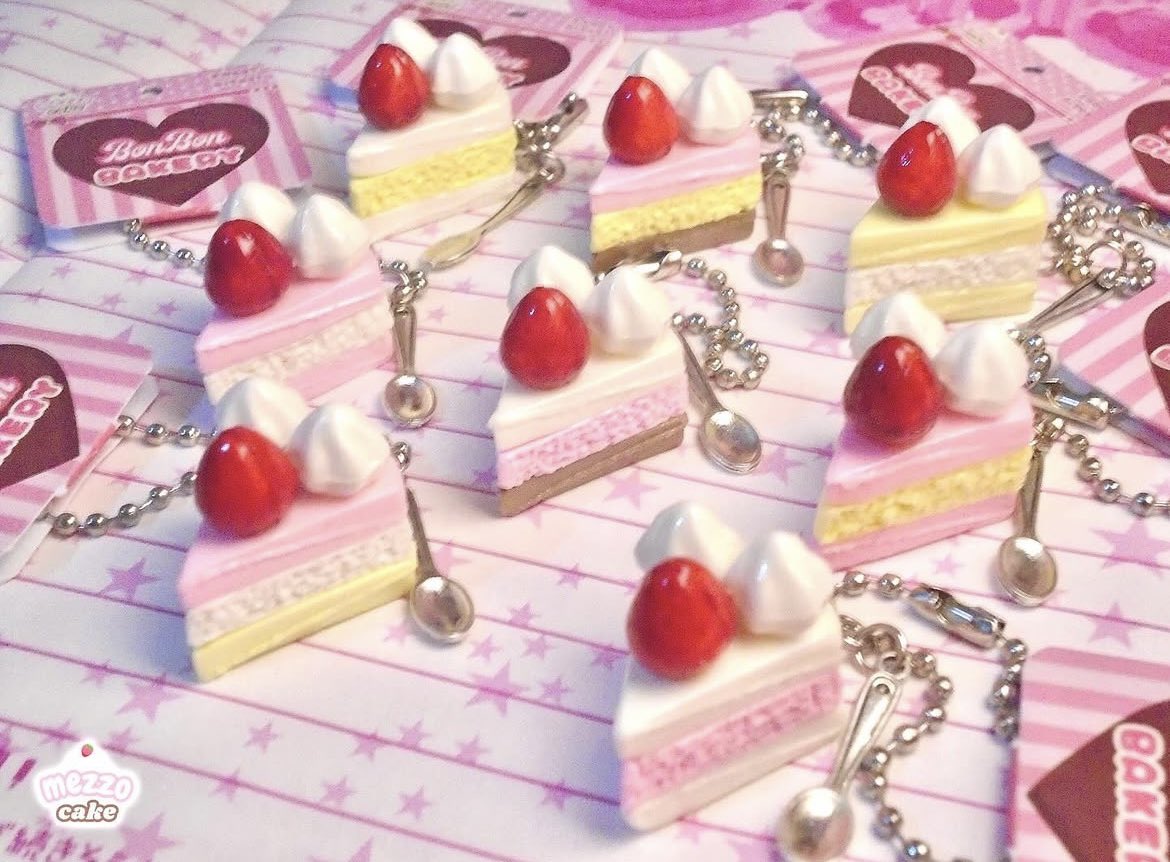 mezzocake's tweet photo. which mezzocake sweet trinket would you like me to reproduce? . . 👩🏻‍🍳💭 https://t.co/KWj8tzuHHL