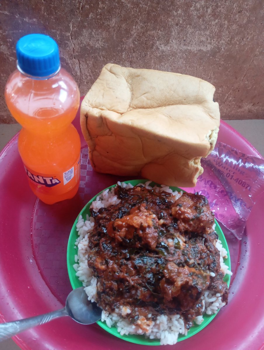 unclemandela121's tweet photo. Person wey get food for house no dey go restaurant. I say make I have something light for breakfast 

Who cares to join me ? https://t.co/eybbcdJpPV