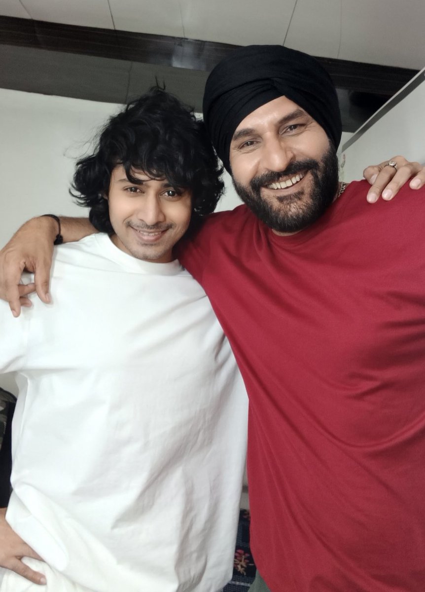 Yogesh10th's tweet photo. Bhopal shoot diary...

 #adventurelover⛷ #aaftianss #gspptk #reenergiseurself travelbyheart❤️ apnadesipunjab sneakpeekyogi theatreloverz🎭 animallovers🙈🙉🙊 actorslife🤡 actorslife📽🎬🎥 mumbailife🤡 oldfriends🤝🤝 funlover🥳 filmcitymumbai🎥📽 https://t.co/13ok6uWPr4