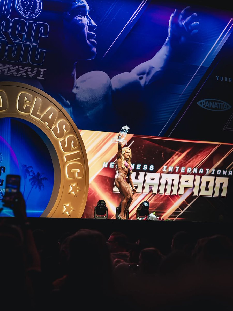 rayanefogal's tweet photo. We did it! 3 times Arnold Champion 🏆🏆🏆
The story is being written based on the principles and values ​​that have brought me here! 🌪️☝🏼 https://t.co/FVAnCW6WWn