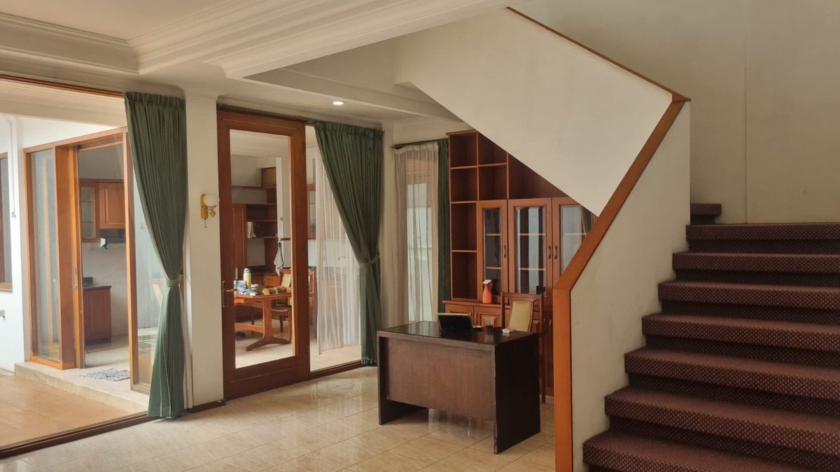 paramithaa___'s tweet photo. Di Jual Rumah Kawasan Setra Duta Hegar Bandung. Dalam Perumahan, Bangunan 2 Lantai.

LT : 404m²
LB : ± 500m²
K.T Utama + K. Mandi : 1
K. Tidur: 3
K. Mandi: 1
Carpot : 6mobil
✅SHM, IMB
Harga: 9,5 M (Negotiable) 
Hub Mitha 0816602587 https://t.co/0cjdIpaYkx