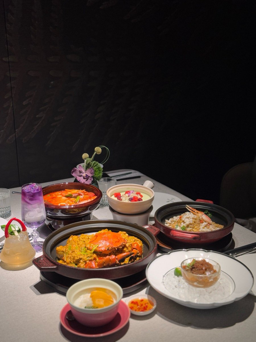 AliasCl's tweet photo. 藏在老巷的泰式冬阴功汤！冬阴功虾的酸辣鲜劲直冲天灵盖，配香茅柠檬叶的清新，一口打开异国味蕾开关～ https://t.co/mNIm0fcROv