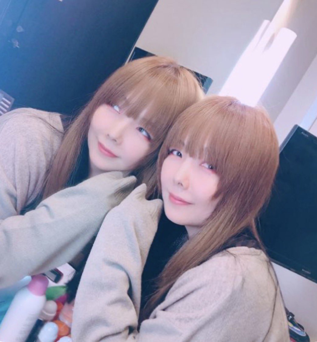 j_kth39500's tweet photo. 個人的にお気に入りな鏡とaiko

全部かわいい！！！！！！！！！！！！ https://t.co/7tPscxA2n2