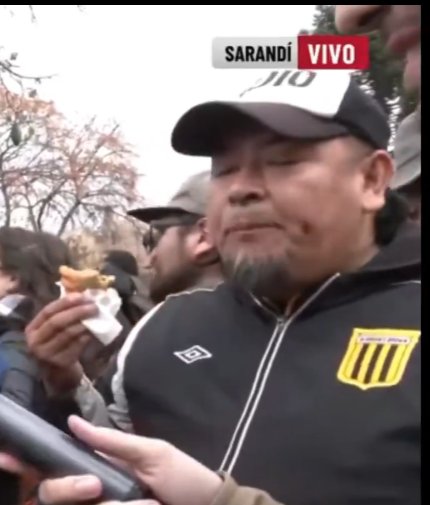 LowCostDream's tweet photo. @MiltonFriedom5 La pta que estaba caliente la empanda.. de cagó quemando https://t.co/64RaNXLvzC
