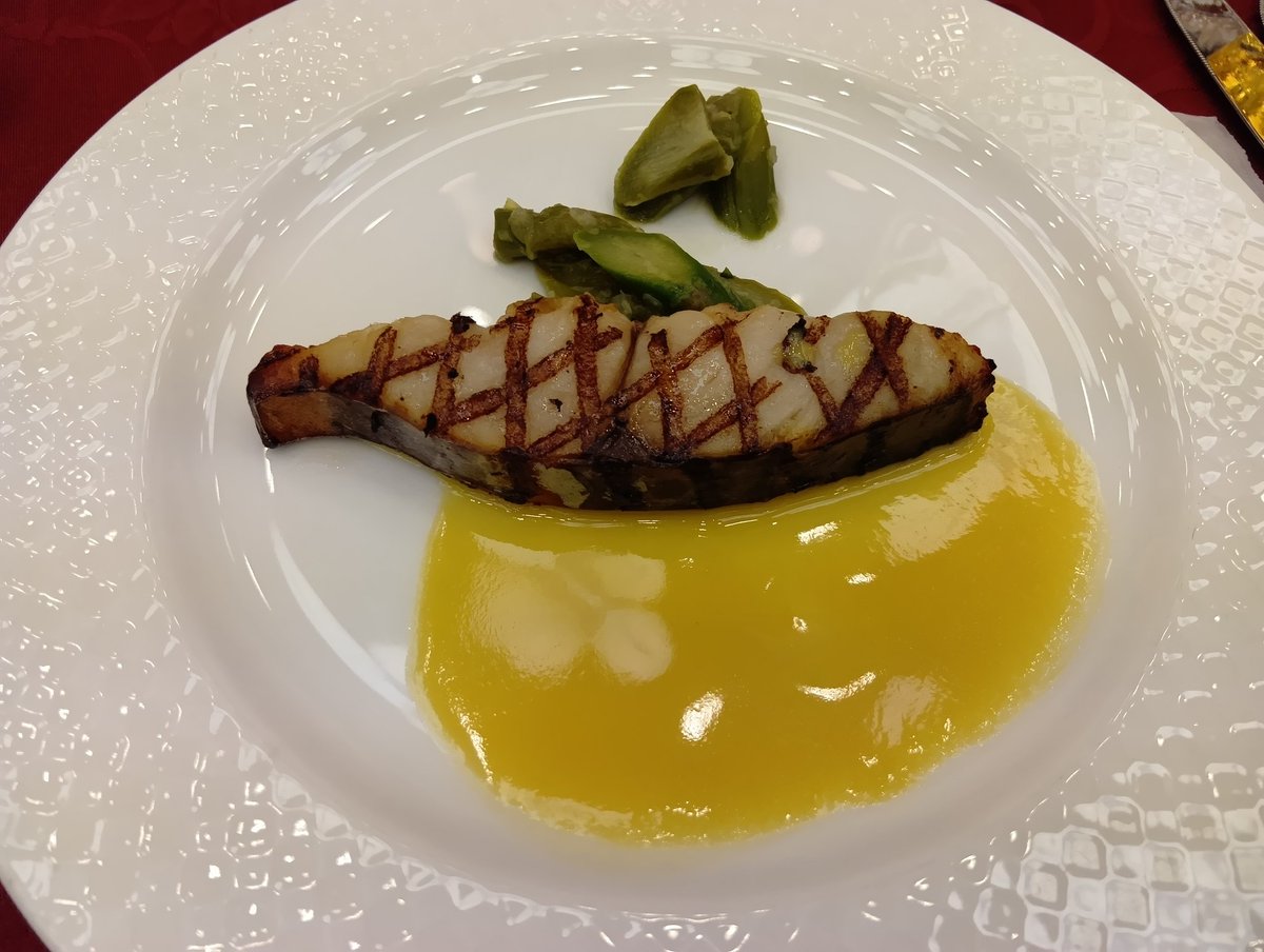 kabuto2005's tweet photo. #昼食日記　#ホテルオークラ神戸　#高級フレンチコース https://t.co/RMf1UdZNV5
