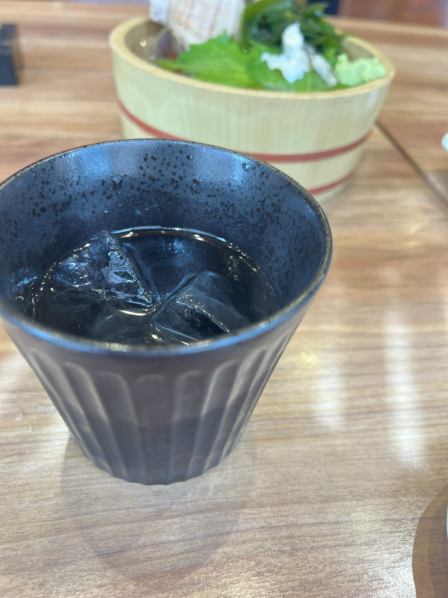 Yohei0811's tweet photo. "えんがわ"

43才で急浮上！！

大トロ、中トロ、サーモンの類が重いので、とっかえの効く代用品 https://t.co/16hyFZwoGw