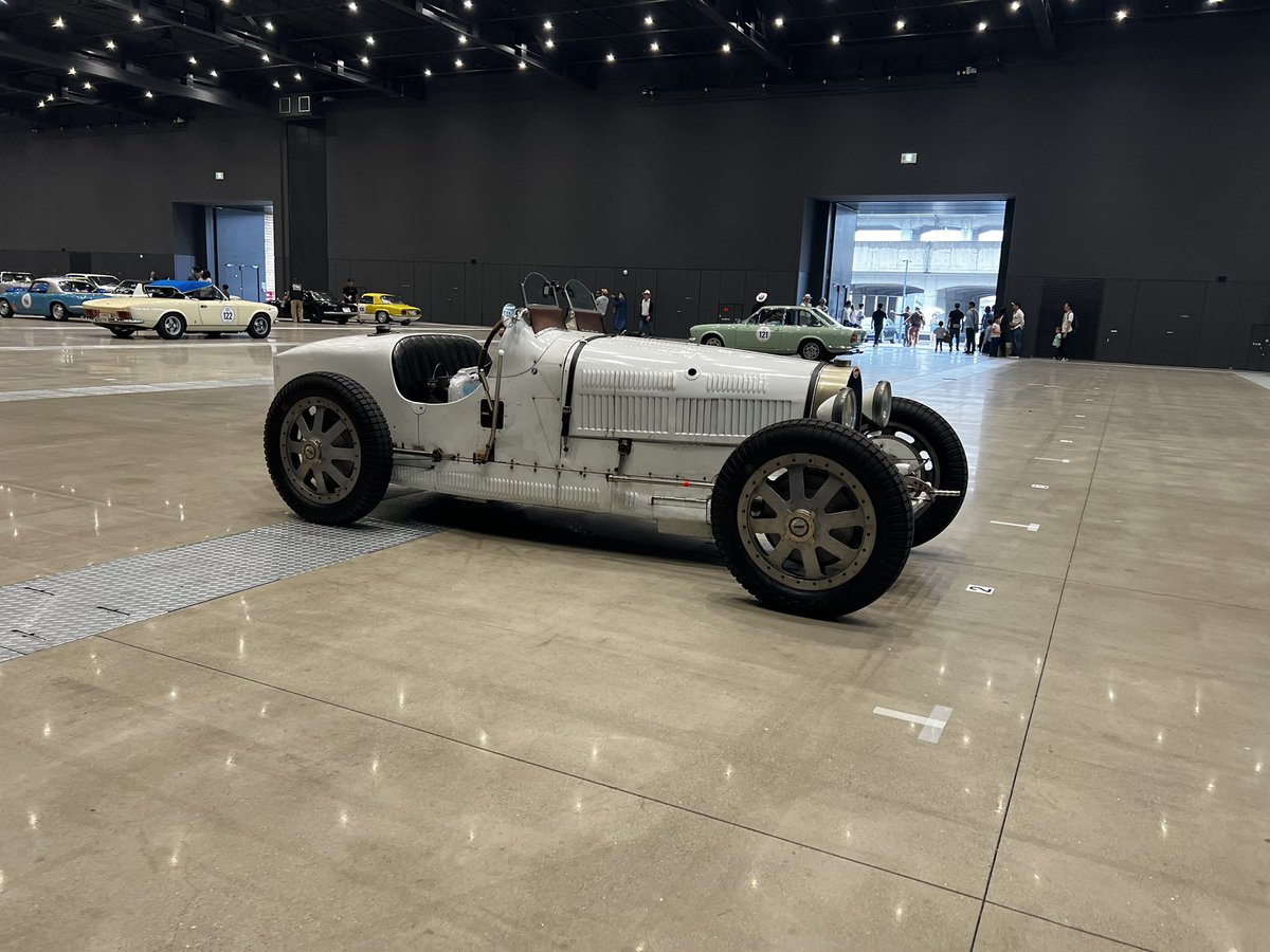 hype_io8's tweet photo. この年代の車両が吐く黒煙でテンション上がってたら少し頭痛くなってきてた https://t.co/lzkhYkvRea