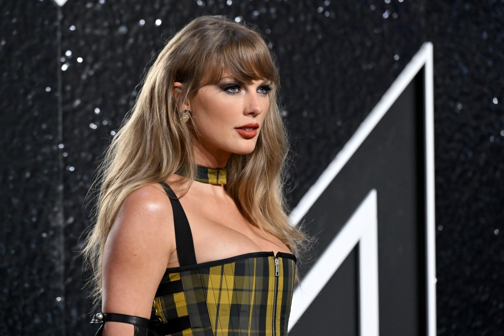 GoonForGold32's tweet photo. Taylor's MTV Awards 2024 fit is why I am #Gay4Tay Saw this, haven't stopped gooning to it since. Hottest fit anyone has ever had. https://t.co/VZWlNdHLJA