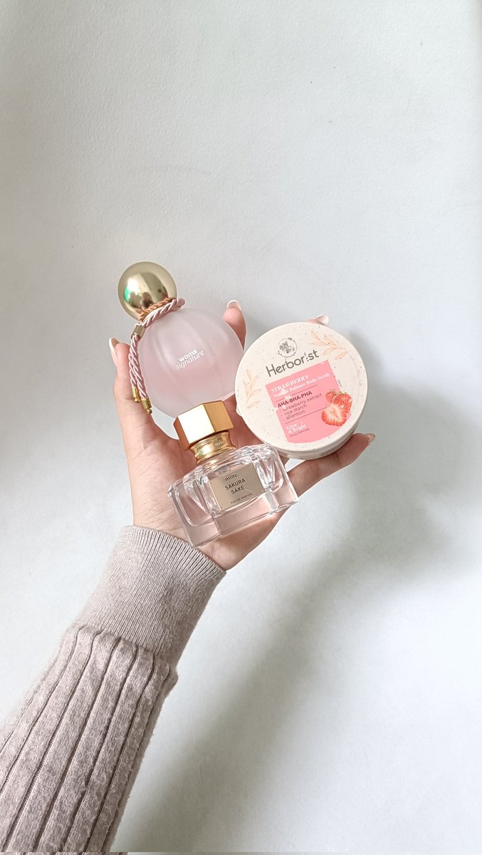 itsmefaraww's tweet photo. I FINALLY FOUND: perfumes and bodycare “enjoying my CENTHYL era” TER-GACORRR, kualitasnya ga kaleng-kaleng dan semerbakkk dahsyat💯🫶🏻

🥇 WANGI BUNGA
🥈 WANGI TEH
🥉 WANGI BUAH https://t.co/Jv1TAKosYB