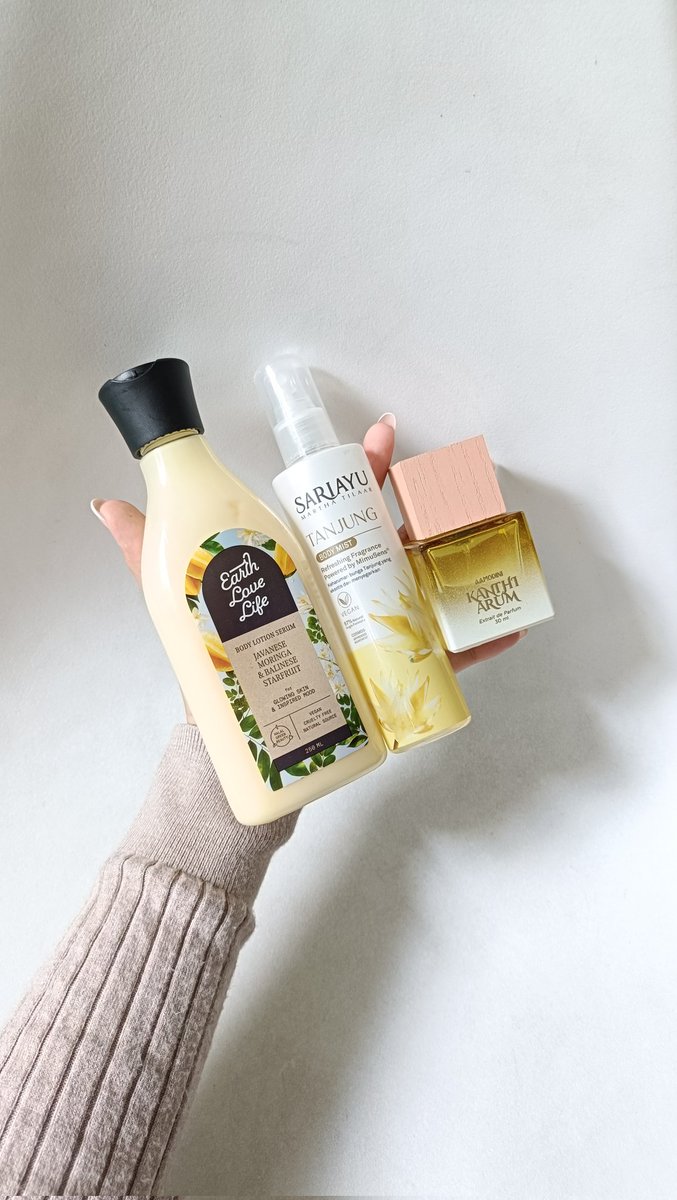 itsmefaraww's tweet photo. I FINALLY FOUND: perfumes and bodycare “enjoying my CENTHYL era” TER-GACORRR, kualitasnya ga kaleng-kaleng dan semerbakkk dahsyat💯🫶🏻

🥇 WANGI BUNGA
🥈 WANGI TEH
🥉 WANGI BUAH https://t.co/Jv1TAKosYB