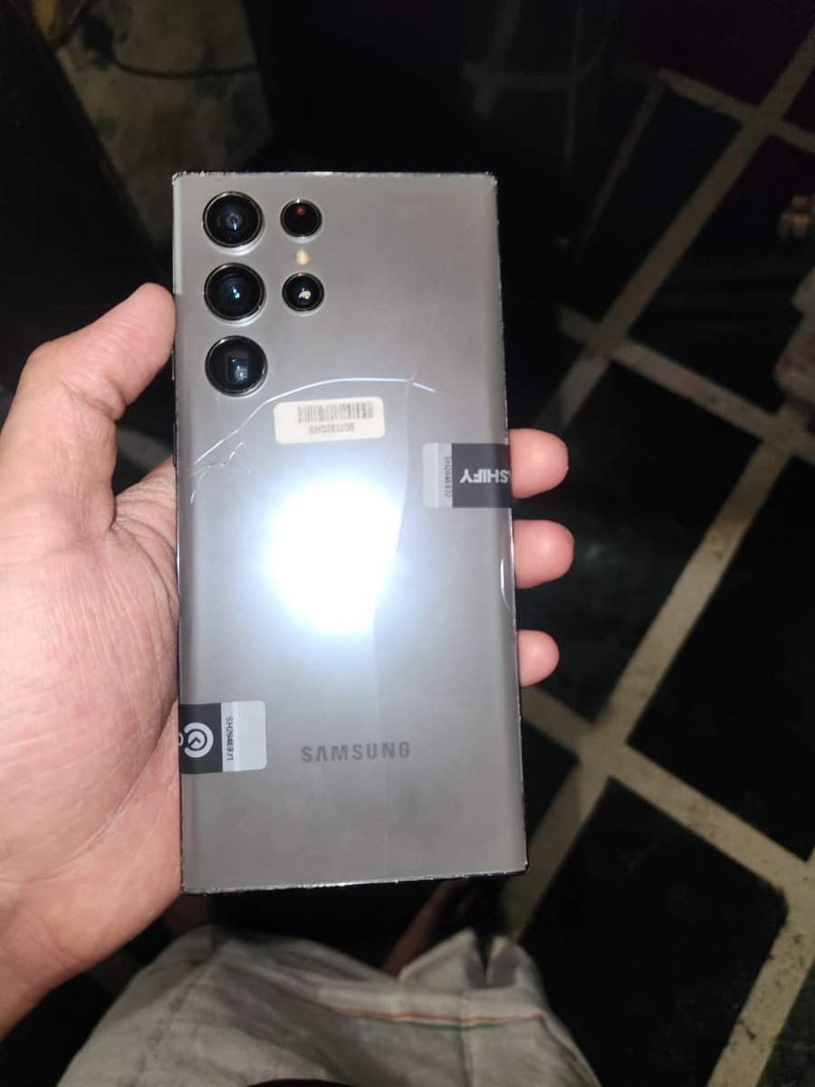 darry_papi213's tweet photo. @Cashify_ @Cashify_Support My issue is still not resolved. Order ID: 2309151. The phone is not turning on and is heating up automatically. I request an immediate refund and urgent resolution. Please assist as soon as possible. @Cashify_  @Cashify_Support https://t.co/iKdwsDC5jC