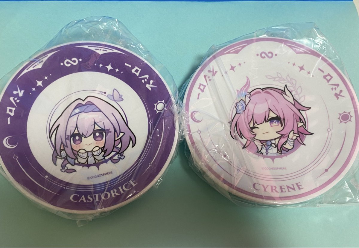 a719816's tweet photo. ［崩壊スターレイル、スタレ　スシロー　コラボ］

交換

求)ケリュドラ全部、ファイノン皿、ファイノンステッカー、ファイノンしおり

譲）画像のもの
　皿＝皿
　皿→カード＋ステッカー
　カード＝カード
　カード→皿＋ステッカー etc…

気軽にお声がけください♪ https://t.co/3YDEIvo29Q