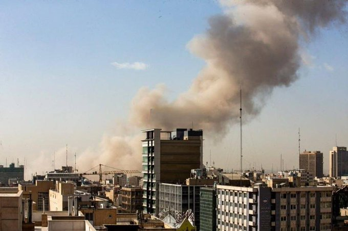 Geopolitics_Exp's tweet photo. Massive Israeli Airstrikes ongoing in #Tehran. https://t.co/X8WG53KklI