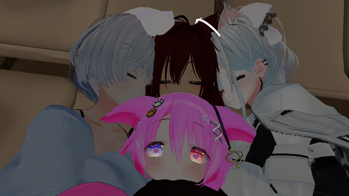 rei_momizi_vrc's tweet photo. 朝からみんなに囲まれて最高だったにゃー！
最終的には何処にいるかわからないくらい埋まっちゃったにゃー！幸せ！

@NS_laffey https://t.co/8tEWkme2dv