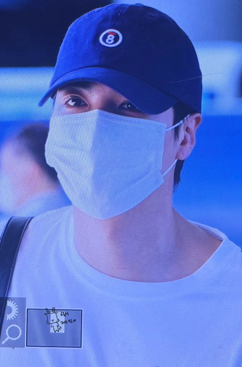 jasmine_of_june's tweet photo. 260608 오늘의 종현이 ✈️ pre

제니쿠키 무슨맛 샀는지 알려줄 종현 구함 🤗
민낯도 예쁘다니까 김헤헤헤 다 보여요 🫶🏻💙

#김종현 #kimjonghyeon  #jonghyeon  
#쩨부기 #감자쫑🥔
#HAPPY_JONGHYEON_DAY
#종현이_계절을_앤유가_축하해 https://t.co/oKuTtVaqep