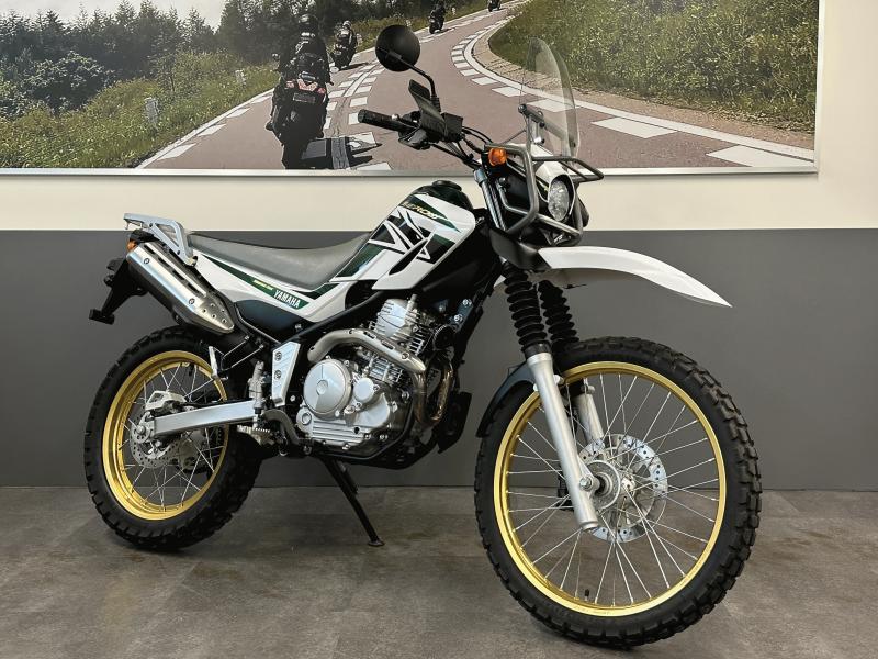 BikehouseZero's tweet photo. オフロードバイクの代名詞といえば、やっぱりセロー250🌲軽い車体による扱いやすさ、転んでも壊れにくいタフさ、そして低回転から粘り強く走ってくれるエンジン。多くのライダーに愛されてきた理由が詰まっています👍気になった方は #バイクハウスゼロ埼玉大学前店 📞048-854-6439まで https://t.co/ILidt9z2bl