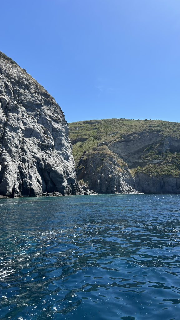reecesyy's tweet photo. 17/197

ITALY 🇮🇹 https://t.co/1S9xIxOS3G