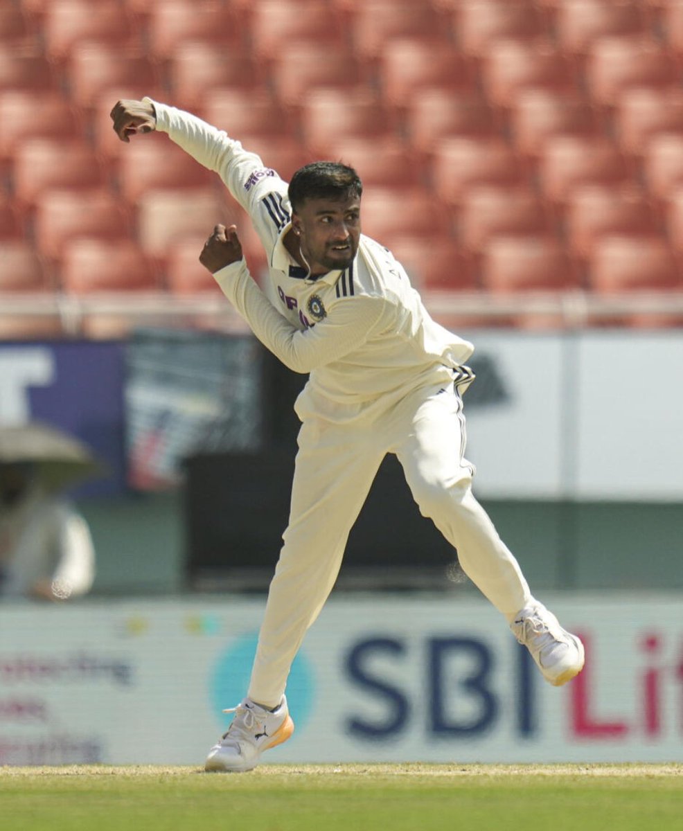 _mkverma's tweet photo. 🚨 Best figures in an innings on Test debut for India:

8/61 ― Narendra Hirwani
vs West Indies | Chennai | 1988

8/75 ― Narendra Hirwani
vs West Indies | Chennai | 1988

6/33 ― Manav Suthar
Vs Afghanistan | New Chandigarh | 2026*

6/47 ― Ravi Ashwin
vs West Indies | Delhi | 2011 https://t.co/XTwHhpk9tZ