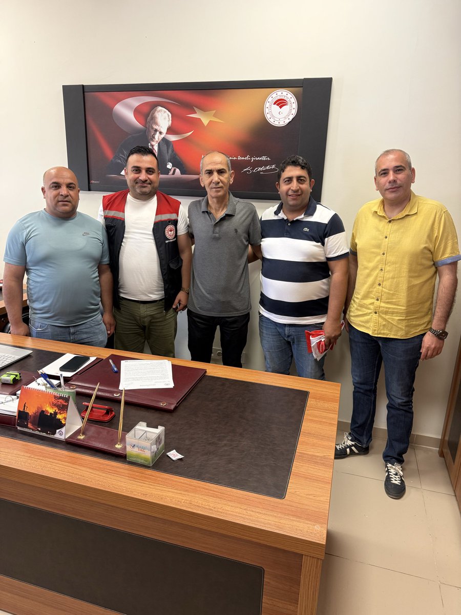tocbir's tweet photo. Döner Sermaye Saymanı olarak atanan Sn. Muhittin ERKAN’a hayırlı olsun ziyaretinde bulunduk. Misafirperverliklerinden dolayı teşekkür ediyoruz.@huseyinozturk_1 @S_kilicaslan https://t.co/1g40GDum5U