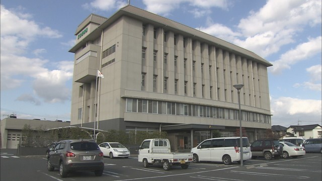 livedoornews's tweet photo. 【通報】夜行バス車内で女性の体触ったか、53歳の男を暴行容疑で逮捕 岡山
https://t.co/X3HfPFdmo5

走行中の夜行バスの車内で、前の席に座っていた20代女性の体を触ったとして男を逮捕した。被害女性から「体を触���れた」という旨の通報があり発覚し、その後現行犯逮捕された。 https://t.co/XbrmInquAf