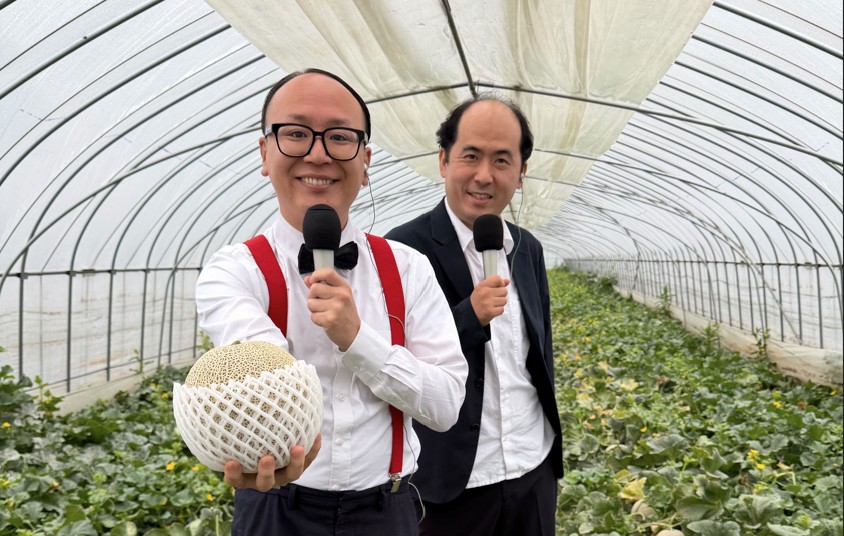 ariyoshinokabe's tweet photo. #有吉の壁 10日水曜よる７時

ZIP!とコラボ!
リポートの壁を越えろ!ニッポンおもしろ中継 🗾

北海道や京都など全国8箇所でおもしろリポート

じろうさんの地元青森・弘前ねぷた村
札幌ラーメンショー🍜や静岡のマグロ🐟
東京メイキングオブハリーポッター
熱血🔥尾形VS大阪最強ラグビー部も https://t.co/h2THOWMy5a