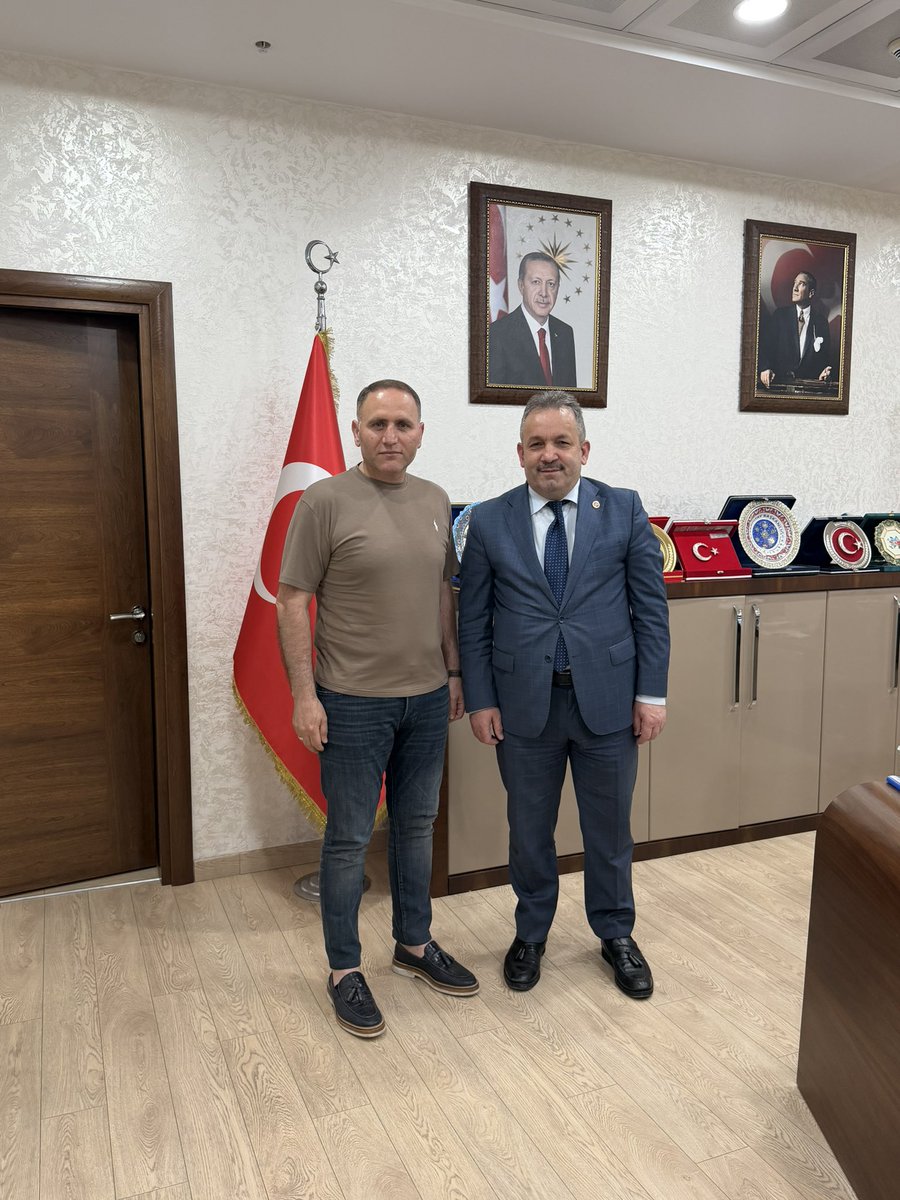 OnderAzem's tweet photo. T.c. Adalet Bakanlığı Adli Tıp Kurumu Başkanlığı görevine atanan Dr.Öğr.Üyesi Hızır ASLIYÜKSEK hocamıza hayırlı olsun ziyaretim.

Azem ÖNDER 
Mali Müşavir https://t.co/MlfQ4C1UPx