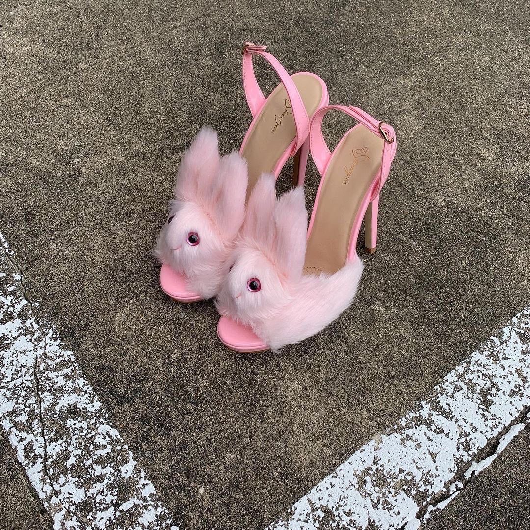 _littlegroves's tweet photo. pink bunny heels are so cute https://t.co/koqO2oWOI6