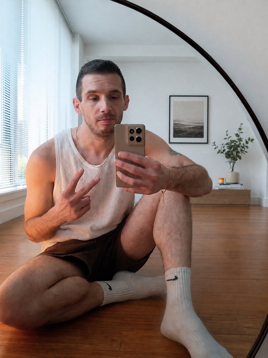 yournextexbfnyc's tweet photo. Feeling cute 😛 https://t.co/e5cTuZiJn1